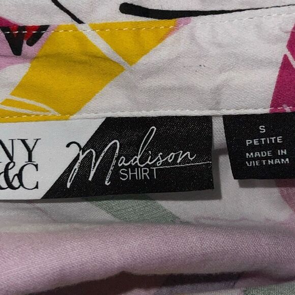New York & Company Face-Print Double-Button Secret Button Ny&C Madison Shirt Sma - Picture 5 of 9